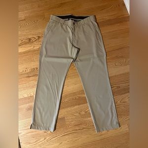Mens Under Armour Golf Pant Size 36 W 30 L Tan